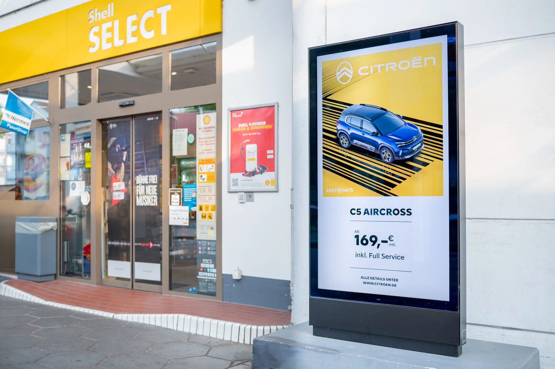 Technologie Partnerschaft von One Tech Group und ISM Intelligent Signage